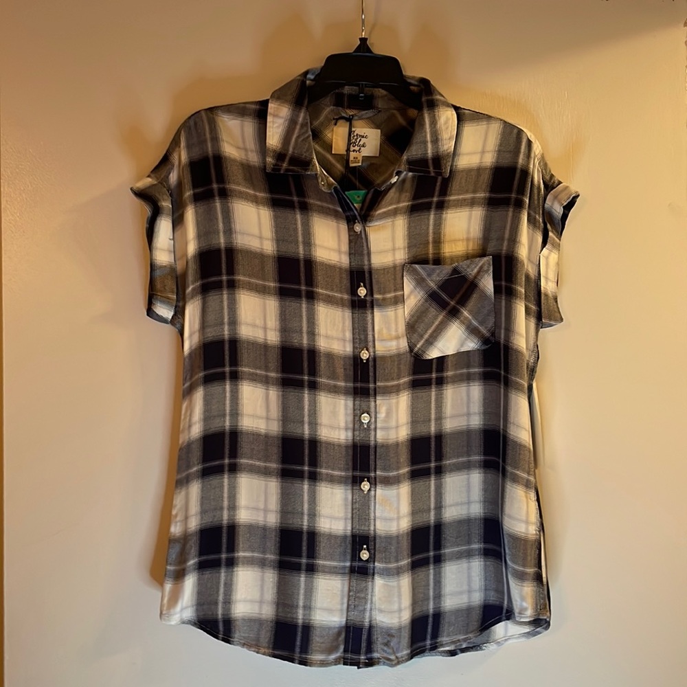 NWT! Cosmic Blue Love lightweight, button down. XS